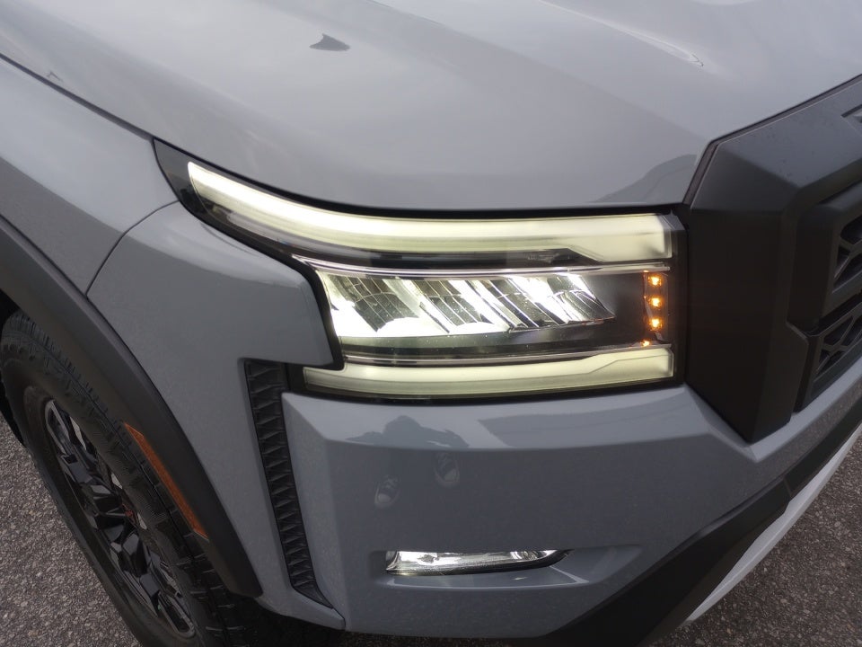 2023 Nissan Frontier Crew Cab PRO-4X 4x4