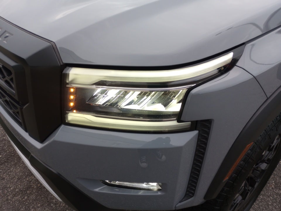 2023 Nissan Frontier Crew Cab PRO-4X 4x4