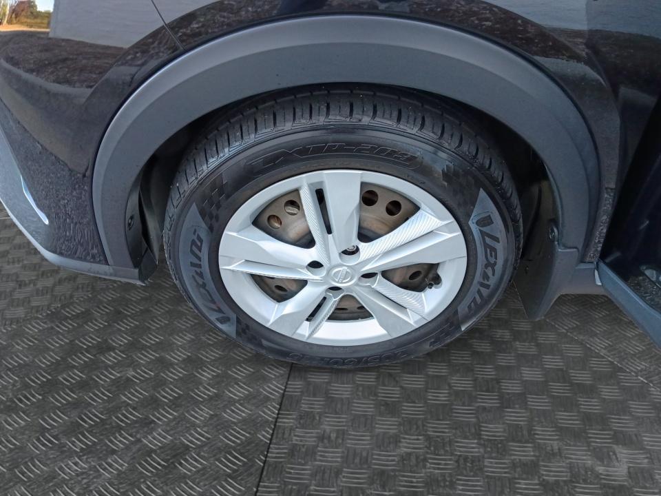 2023 Nissan Kicks S