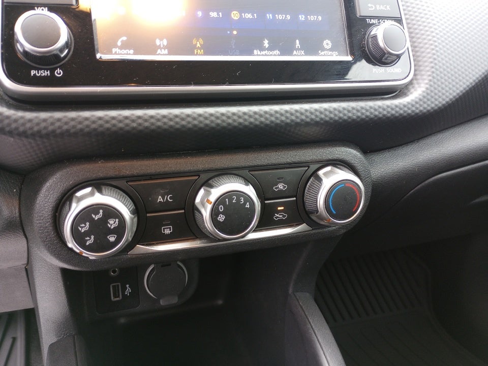 2021 Nissan Kicks S Xtronic CVT