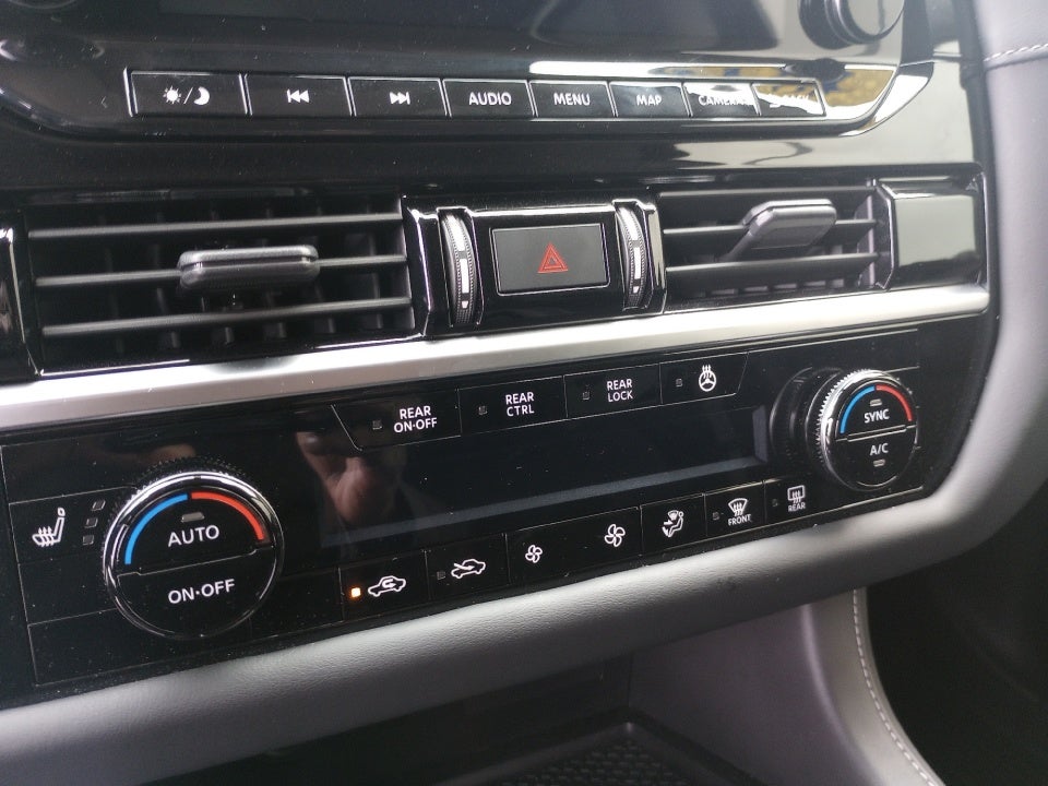 2023 Nissan Pathfinder SL 4WD