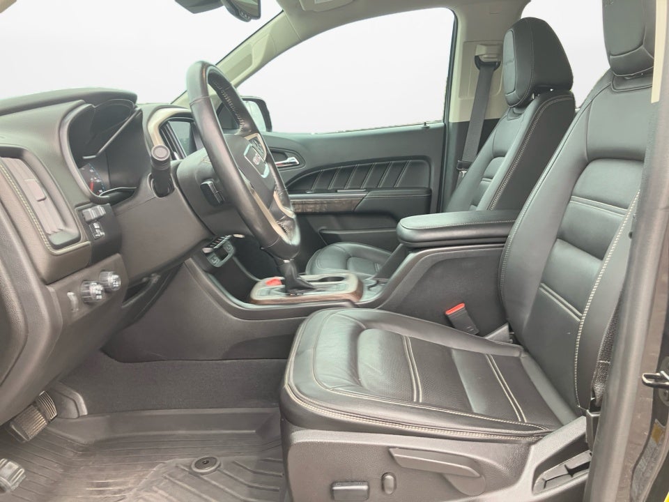2022 GMC Canyon 4WD Crew Cab Short Box Denali