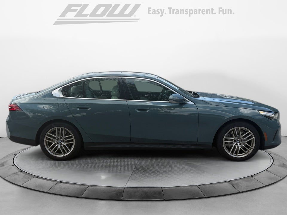 2024 BMW 530i 530i