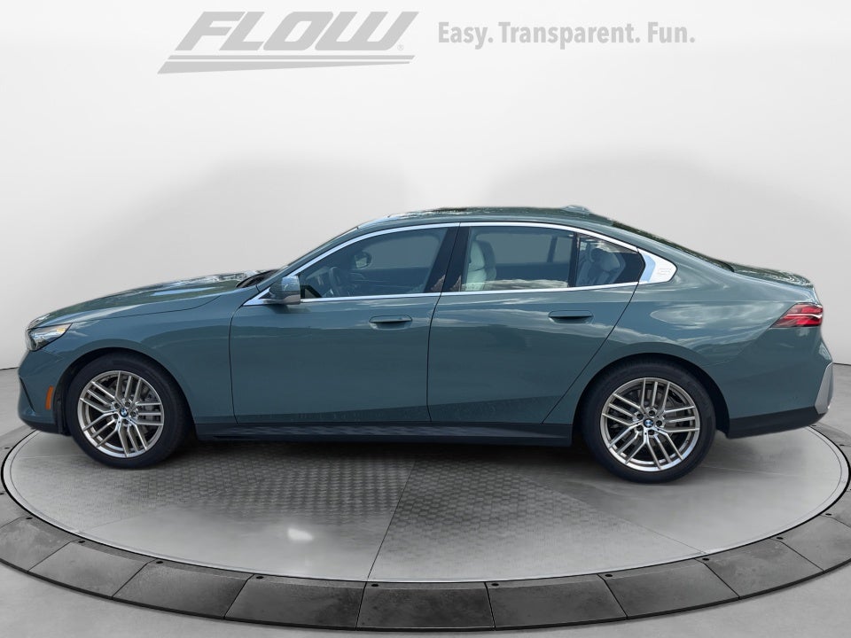 2024 BMW 530i 530i