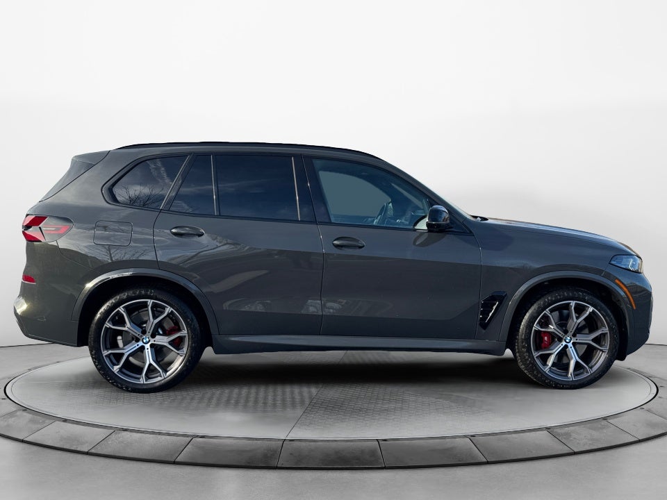 2024 BMW X5 M60i