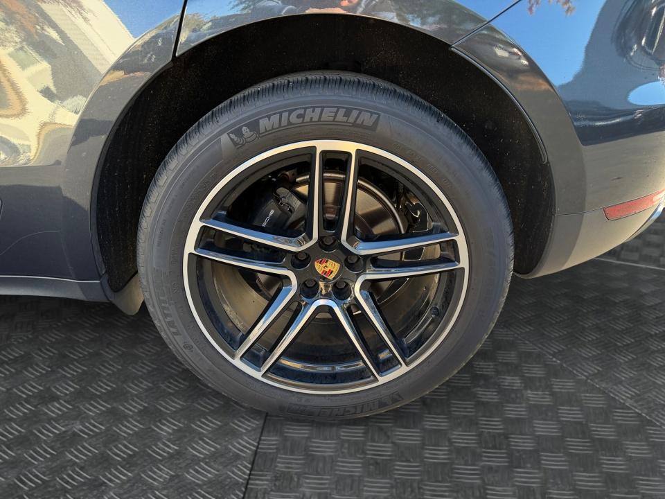 2021 Porsche Macan AWD