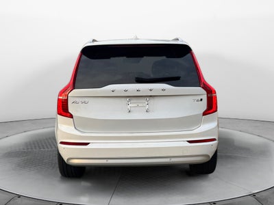 2022 Volvo XC90 T6 Momentum 7 Passenger