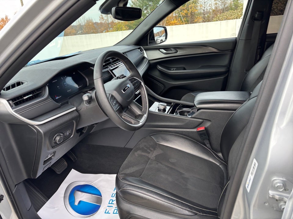 2023 Jeep Grand Cherokee L Altitude 4x2