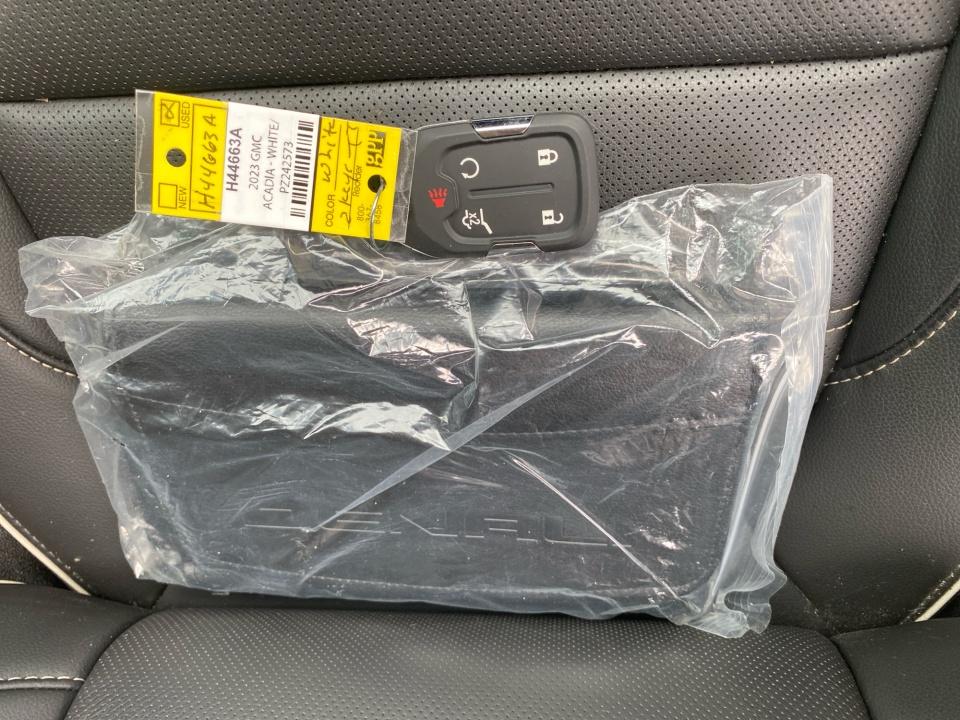 2023 GMC Acadia Denali
