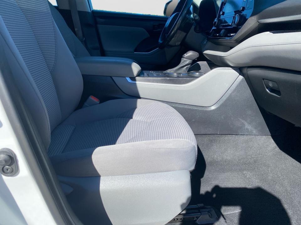 2022 Toyota Highlander Hybrid LE