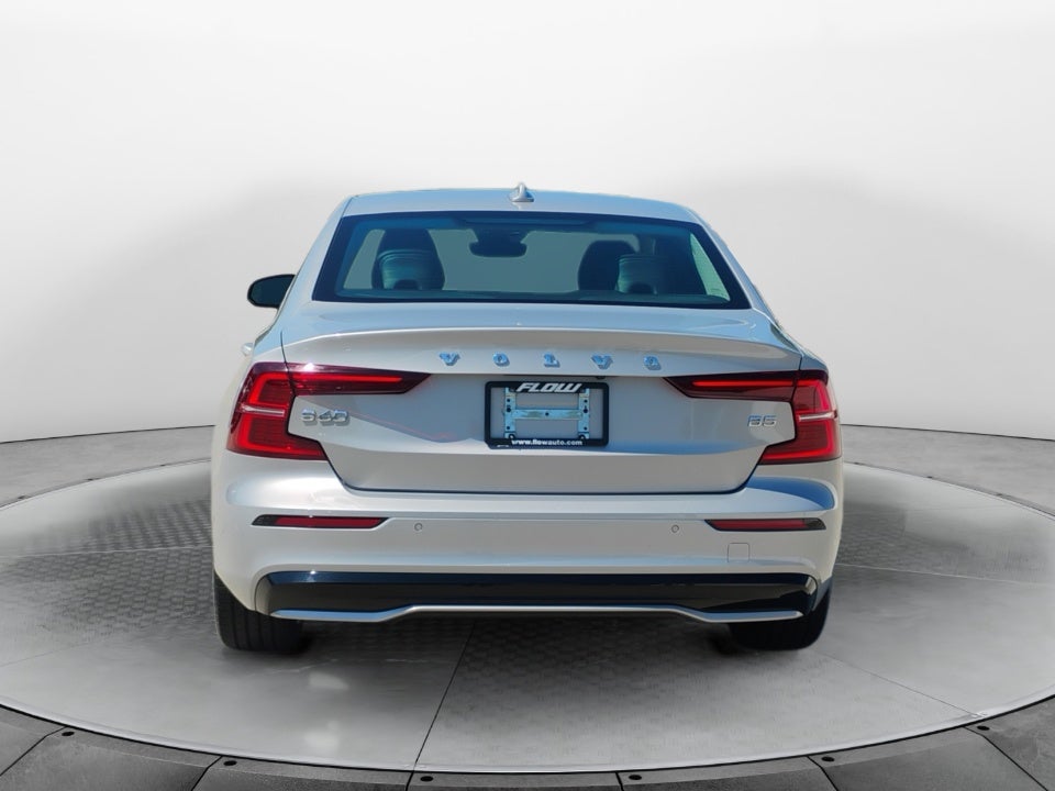 2024 Volvo S60 Plus Dark Theme