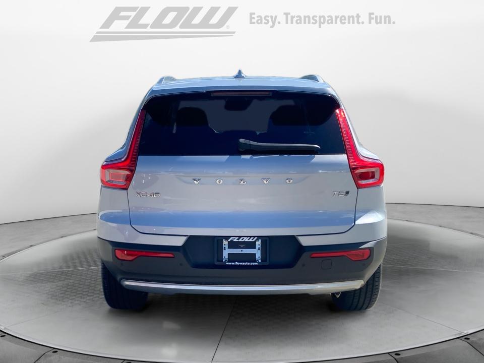 2021 Volvo XC40 Momentum