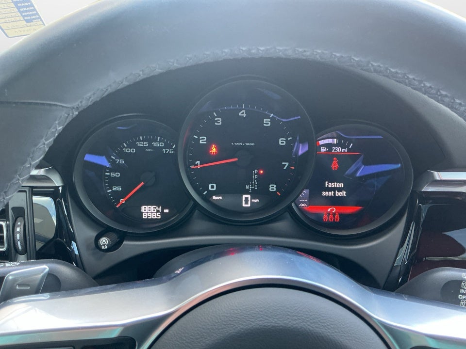 2021 Porsche Macan AWD