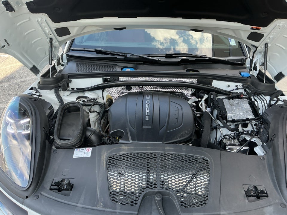 2021 Porsche Macan AWD