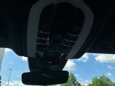 2021 Porsche Macan AWD
