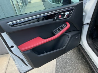 2021 Porsche Macan AWD