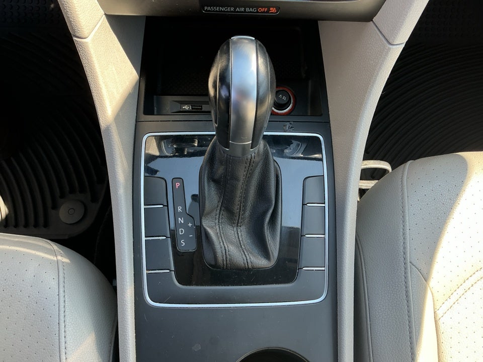 2017 Volkswagen Passat 1.8T R-Line