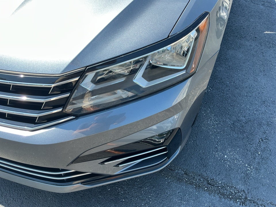 2017 Volkswagen Passat 1.8T R-Line