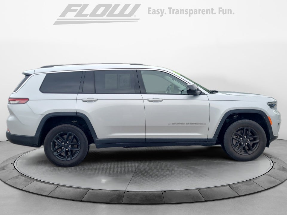 2022 Jeep Grand Cherokee L Laredo