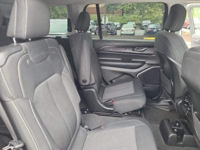 2022 Jeep Grand Cherokee L Laredo