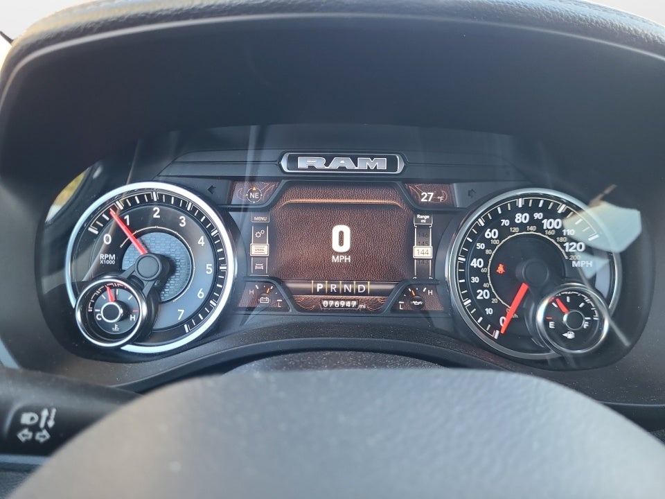 2022 RAM 1500 Laramie Crew Cab 4x4 5'7" Box