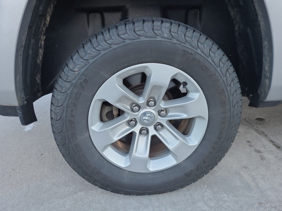 2022 RAM 1500 Laramie Crew Cab 4x4 5'7" Box