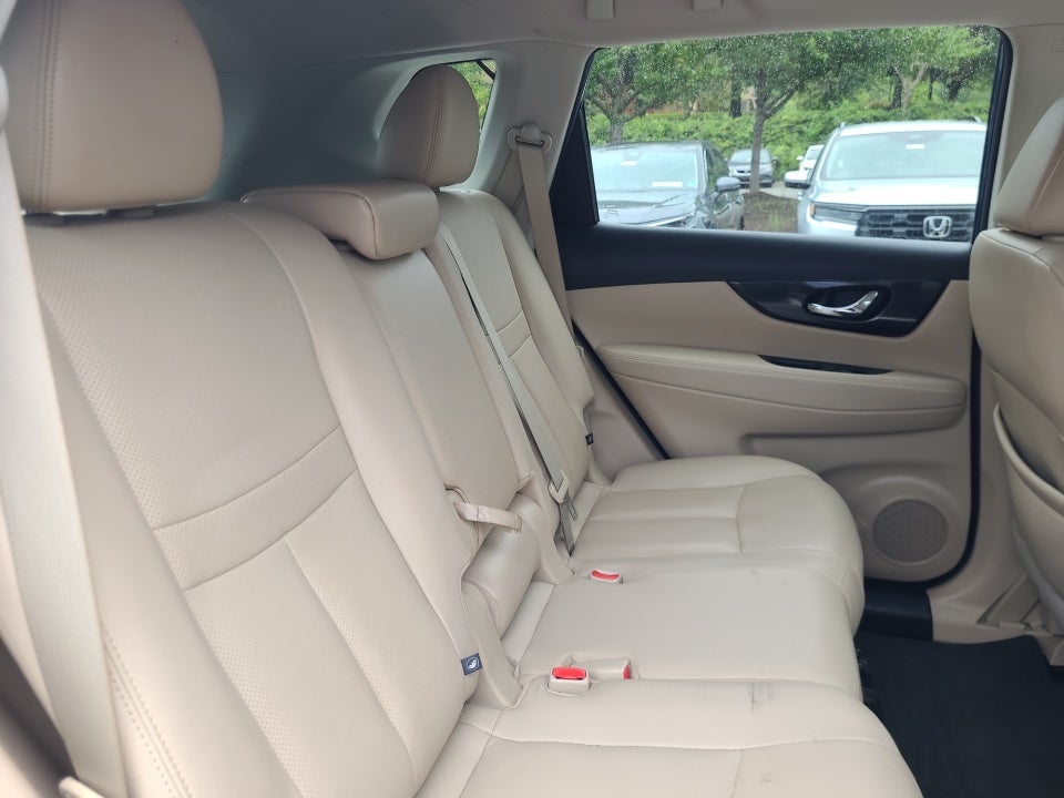 2017 Nissan Rogue SL