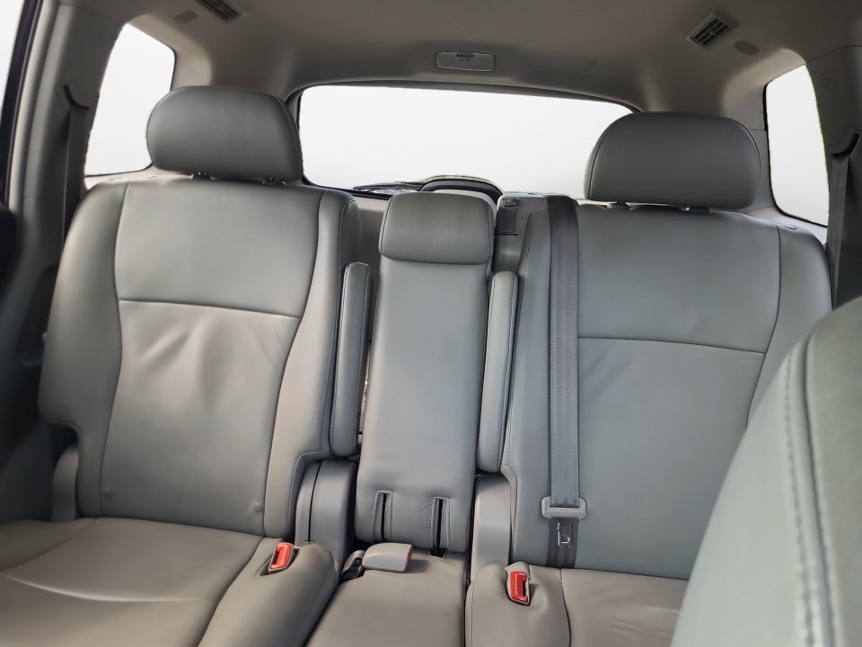 2012 Toyota Highlander SE