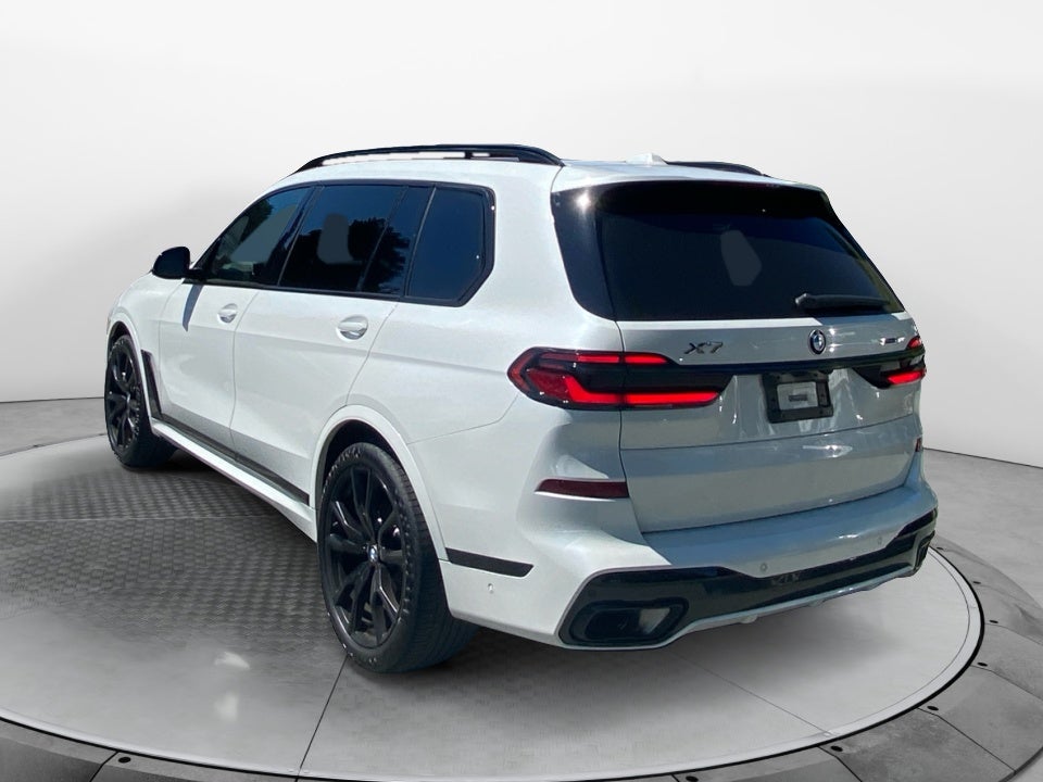2025 BMW X7 xDrive40i