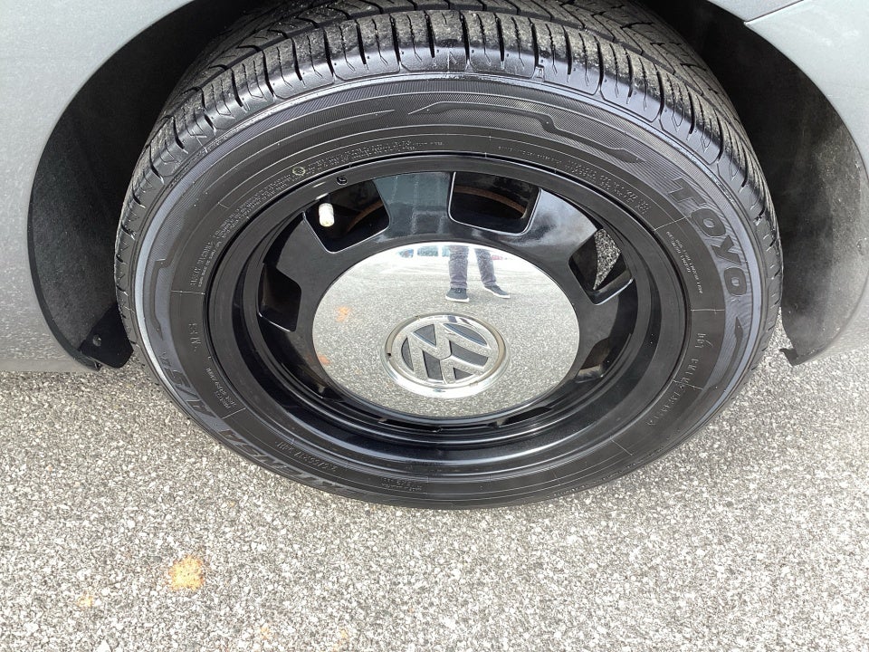 2013 Volkswagen Beetle Convertible 2.5L