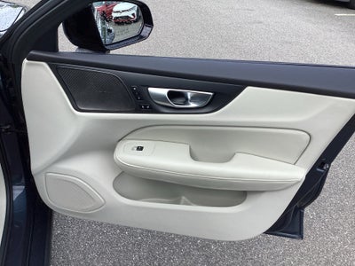 2024 Volvo S60 Recharge Plug-In Hybrid T8 Ultimate Dark Theme