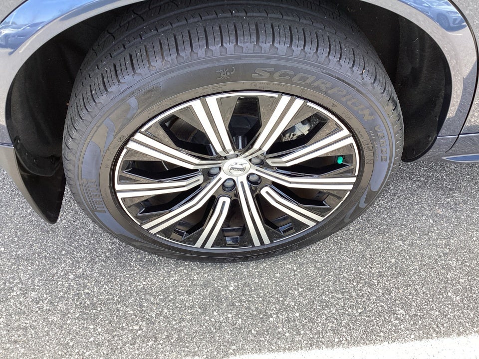 2023 Volvo XC90 B5 Core