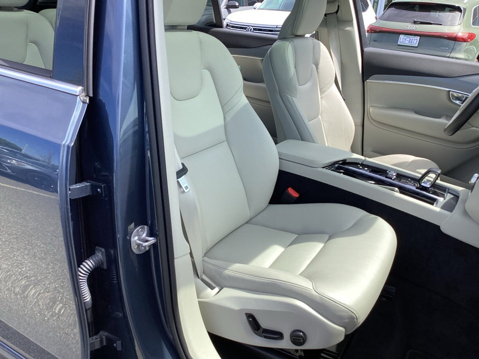 2023 Volvo XC90 B5 Core