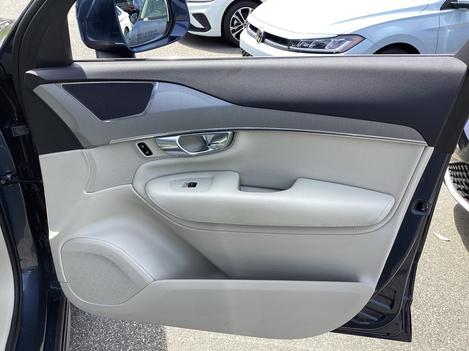 2023 Volvo XC90 B5 Core