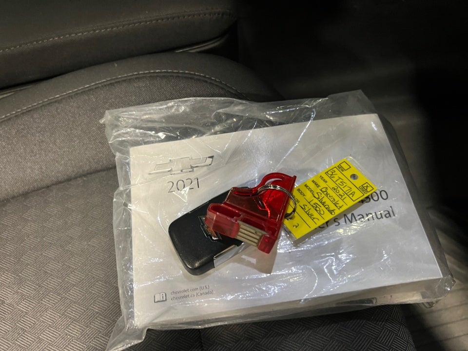 2021 Chevrolet Silverado 1500 4WD Crew Cab Short Bed RST