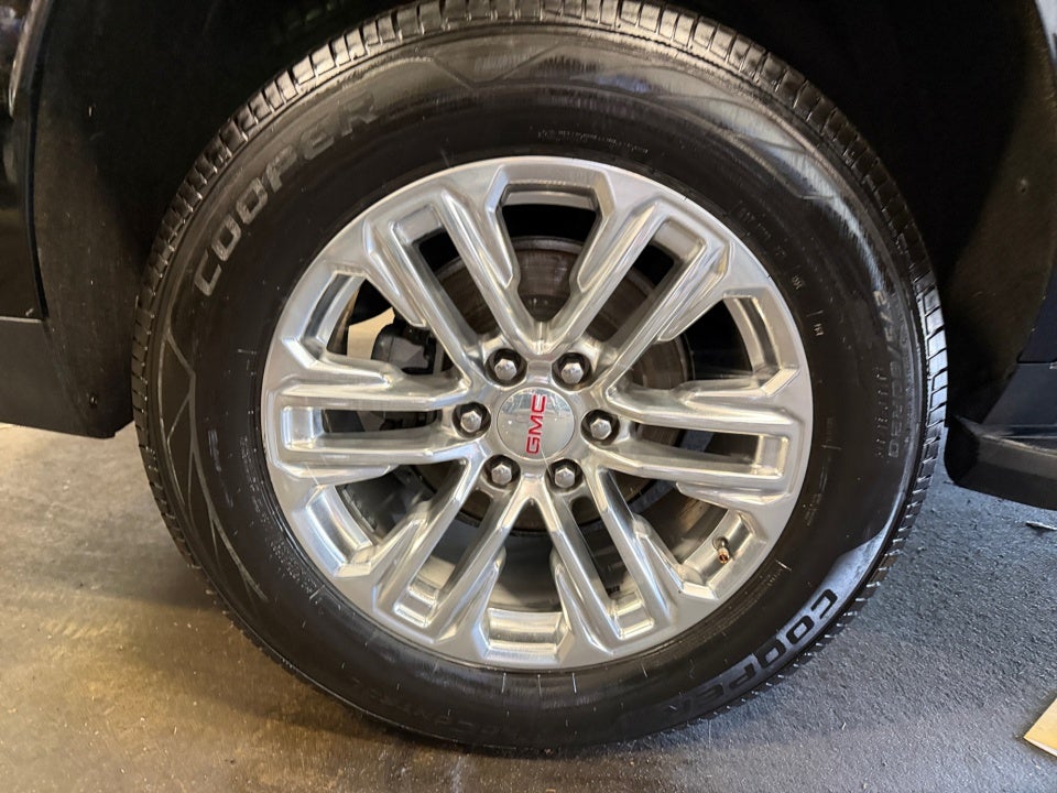 2022 GMC Yukon 4WD SLT