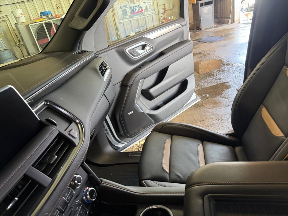 2024 GMC Yukon 4WD AT4