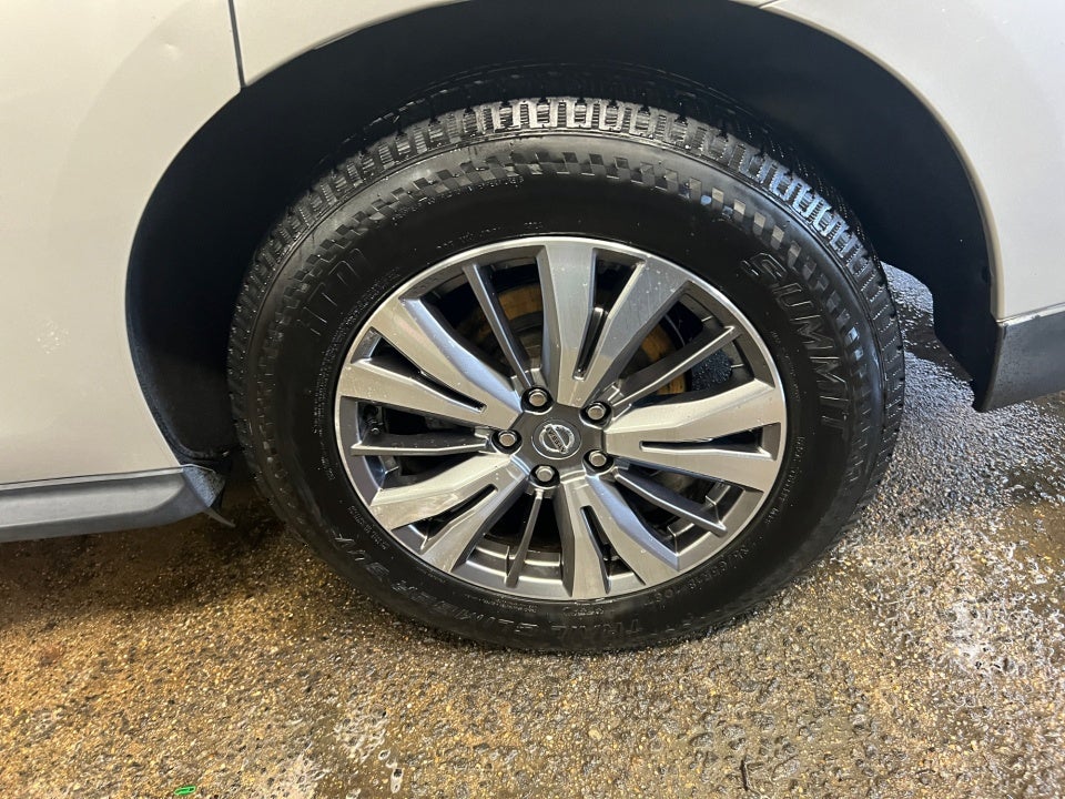 2020 Nissan Pathfinder SV 4WD