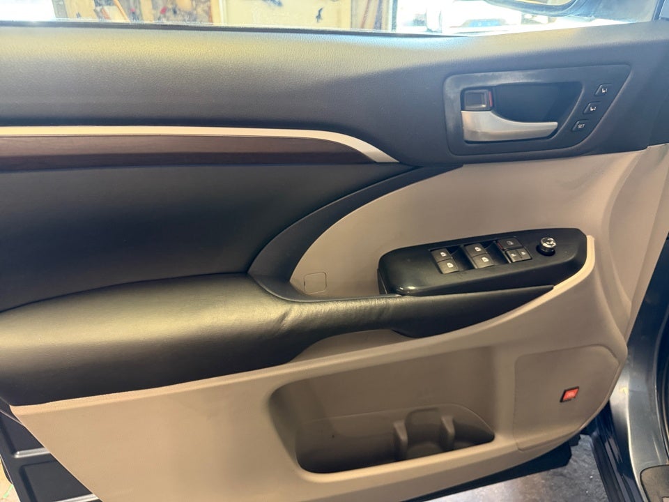 2015 Toyota Highlander Limited