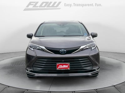 2022 Toyota Sienna Platinum