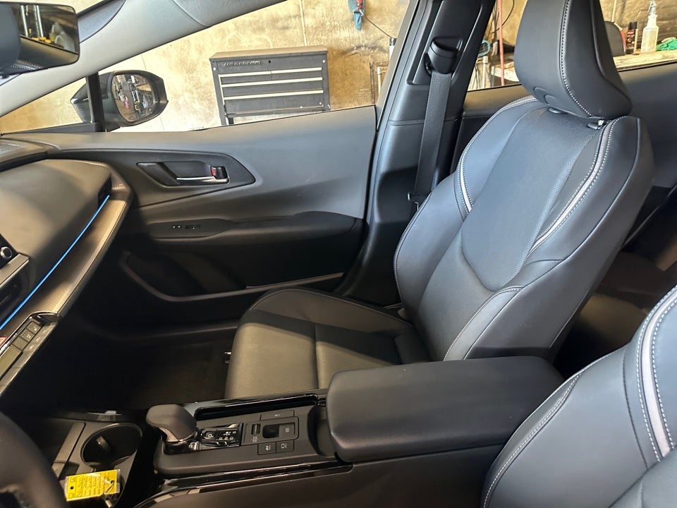 2025 Toyota PRIUS Limited AWD-e
