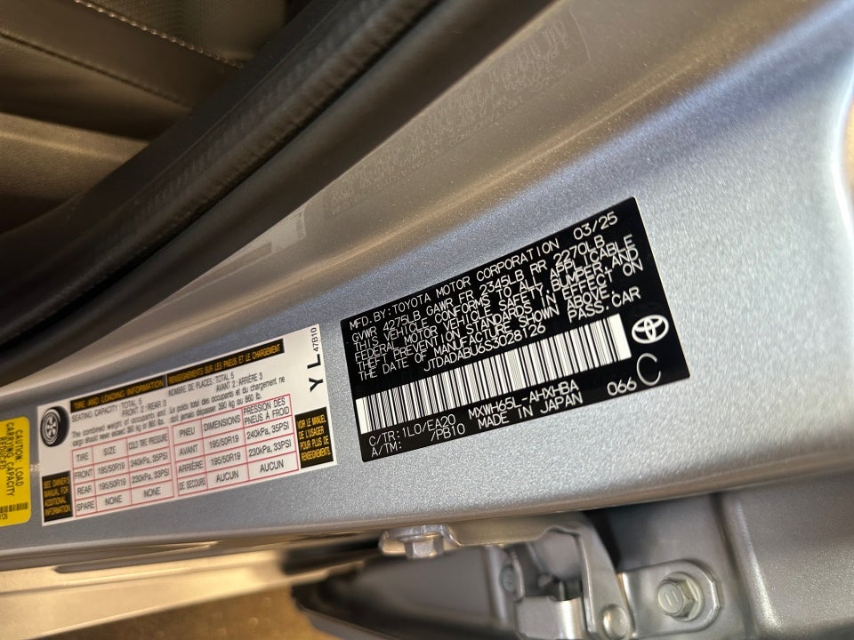 2025 Toyota PRIUS Limited AWD-e