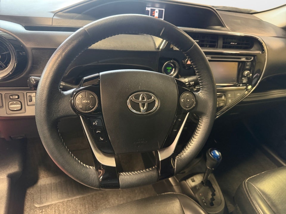 2018 Toyota Prius c Four