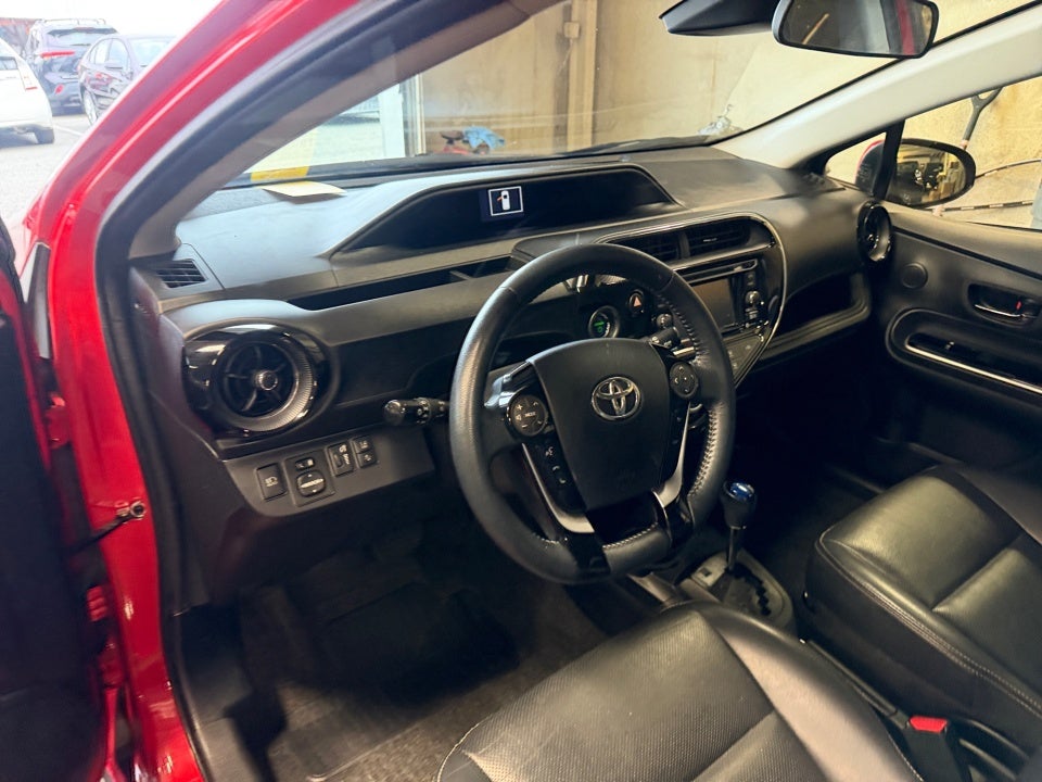 2018 Toyota Prius c Four