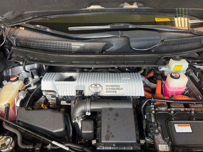 2017 Toyota Prius v Four