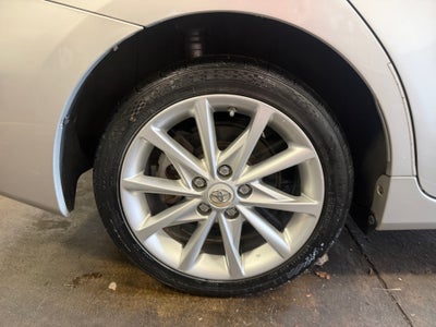 2013 Toyota Prius v Five