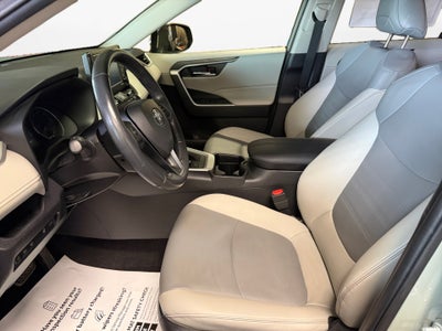 2021 Toyota RAV4 Hybrid XLE Premium