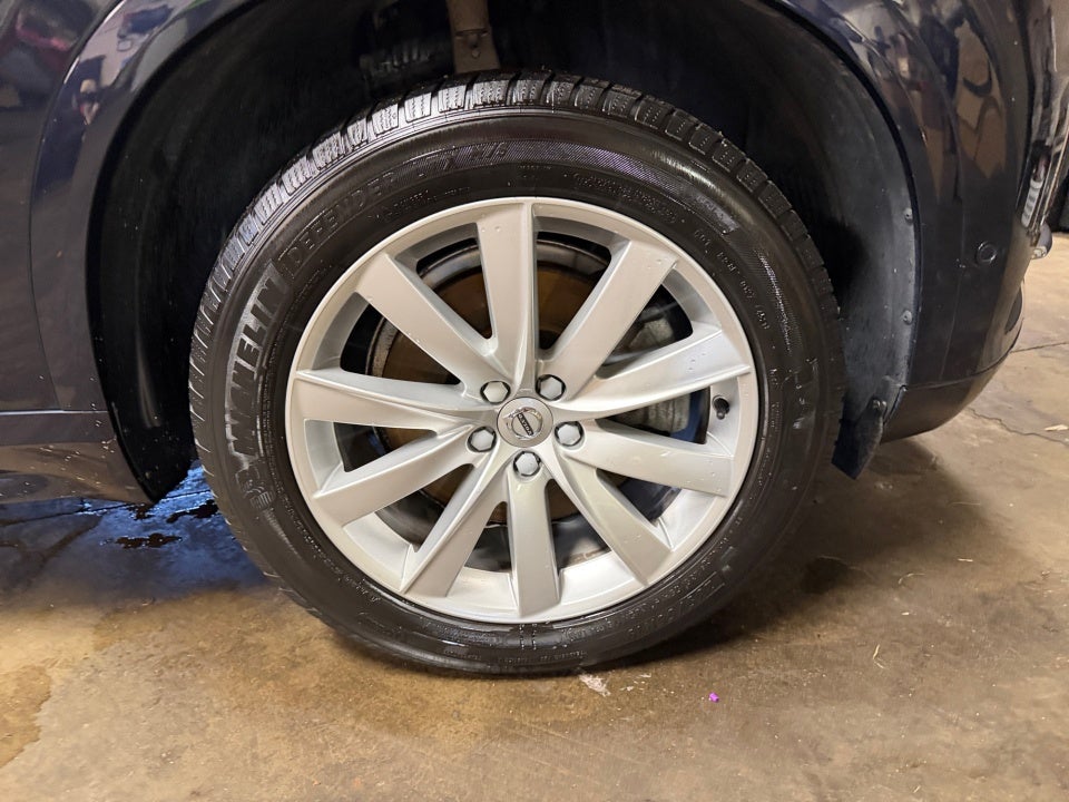 2019 Volvo XC90 T6 Momentum