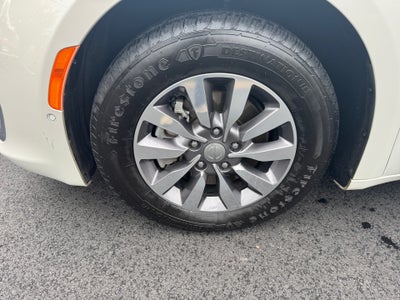 2019 Chrysler Pacifica Hybrid Limited