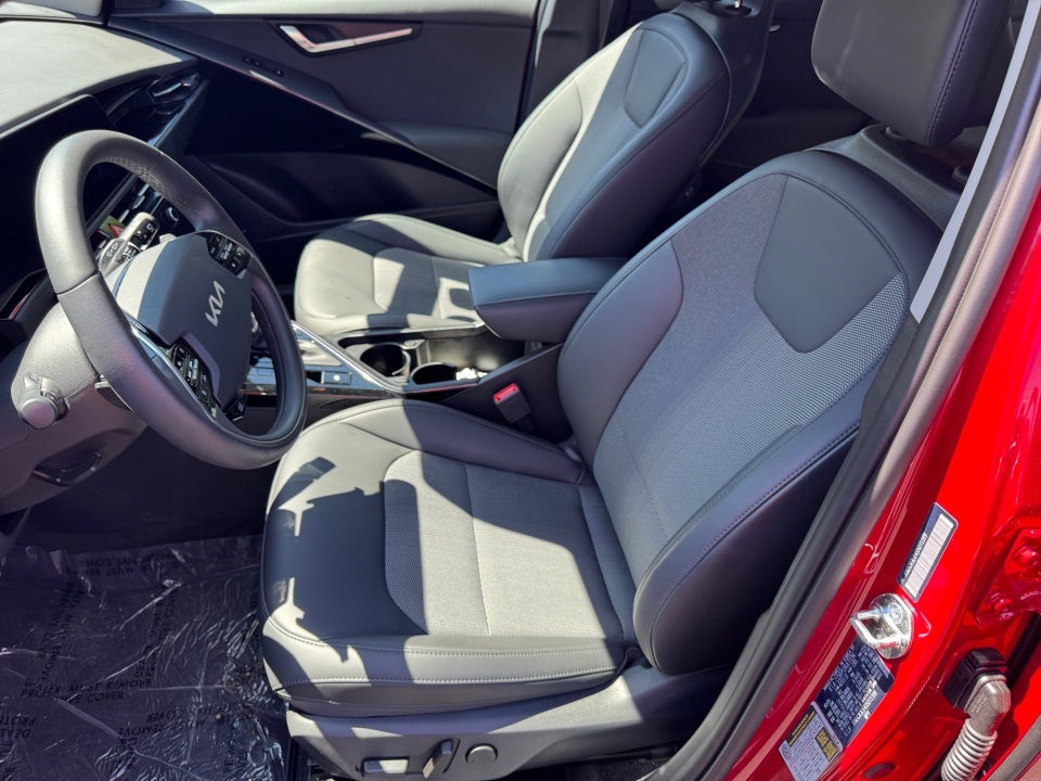 2025 Kia Niro EX